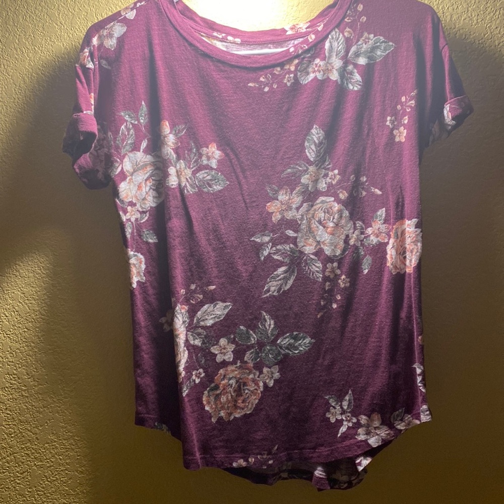 Soft Floral Pattered Maurice’s 24/7 Tee